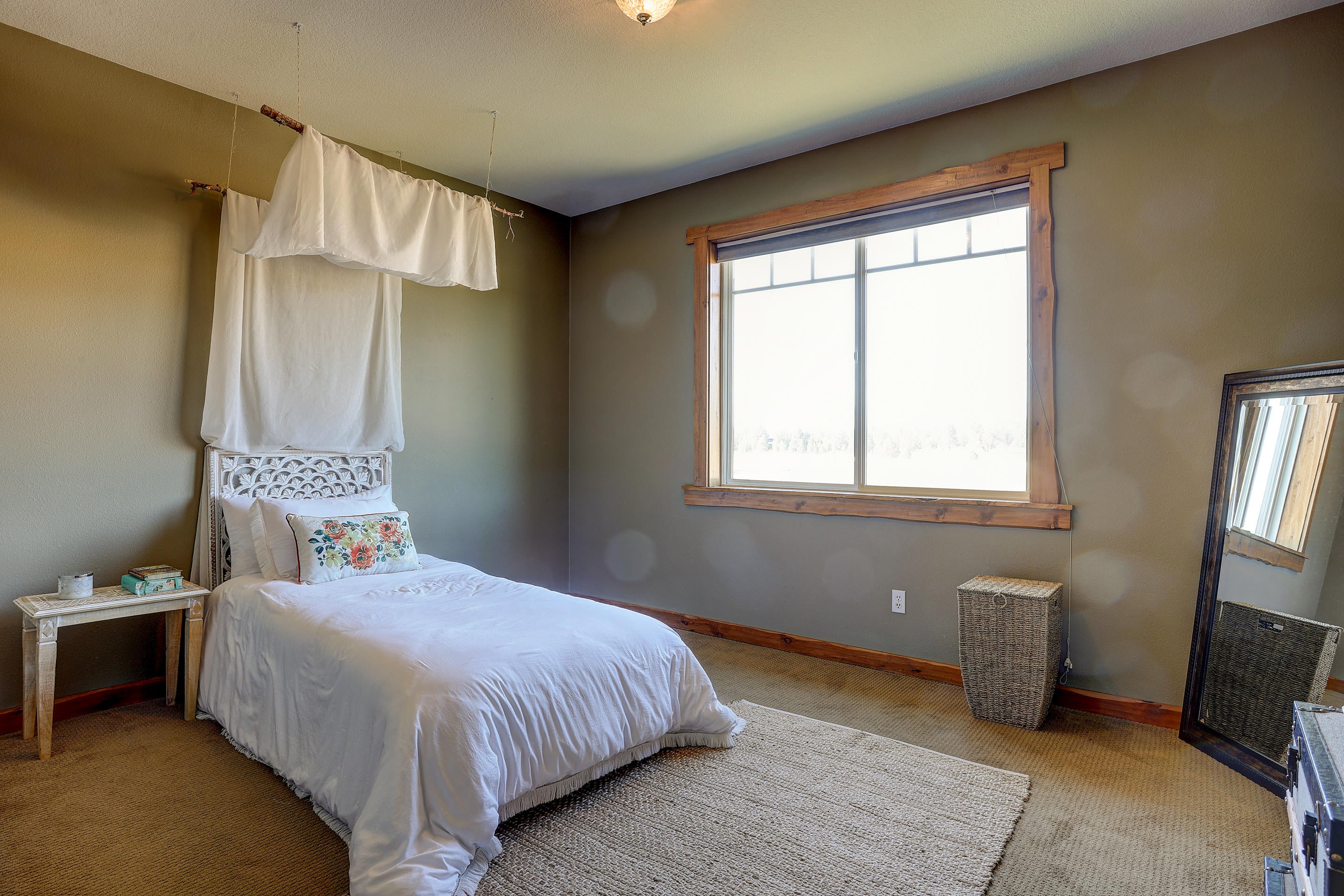 18540 Plainview Road Bend, OR 97703 - Photo 18 of 39 18540 Plainview Road MLS-37