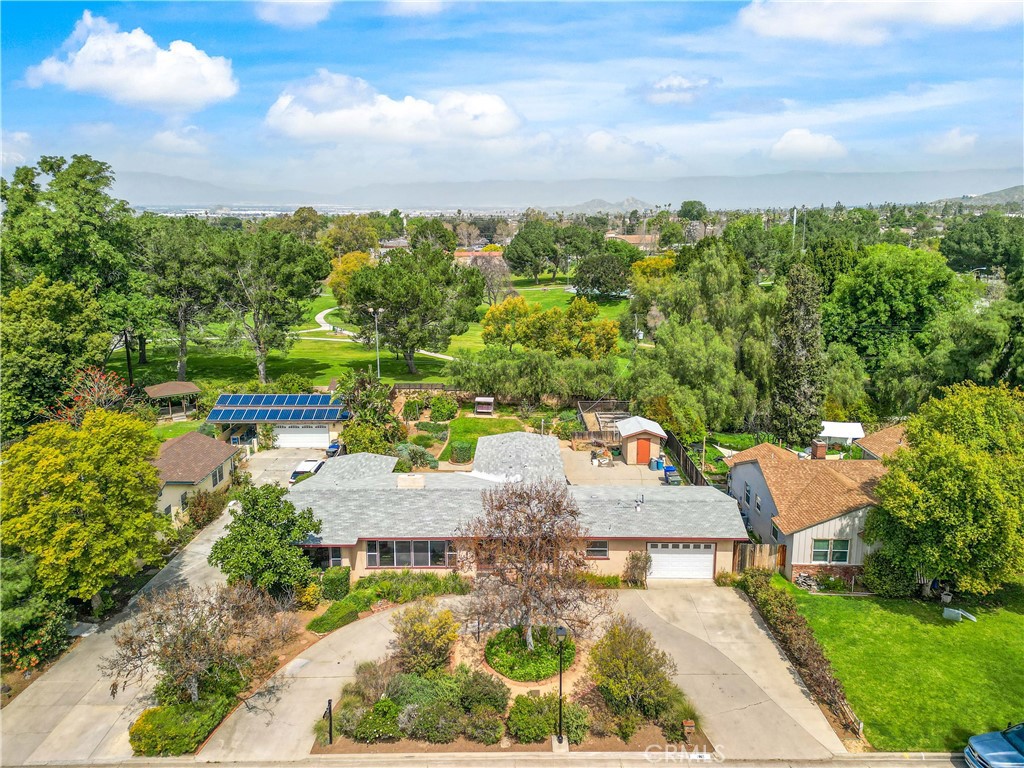 1965 Prince Albert Drive Riverside, CA 92507 - Photo 2 of 38