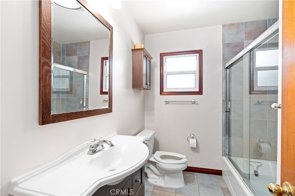 1965 Prince Albert Drive Riverside, CA 92507 - Photo 24 of 38