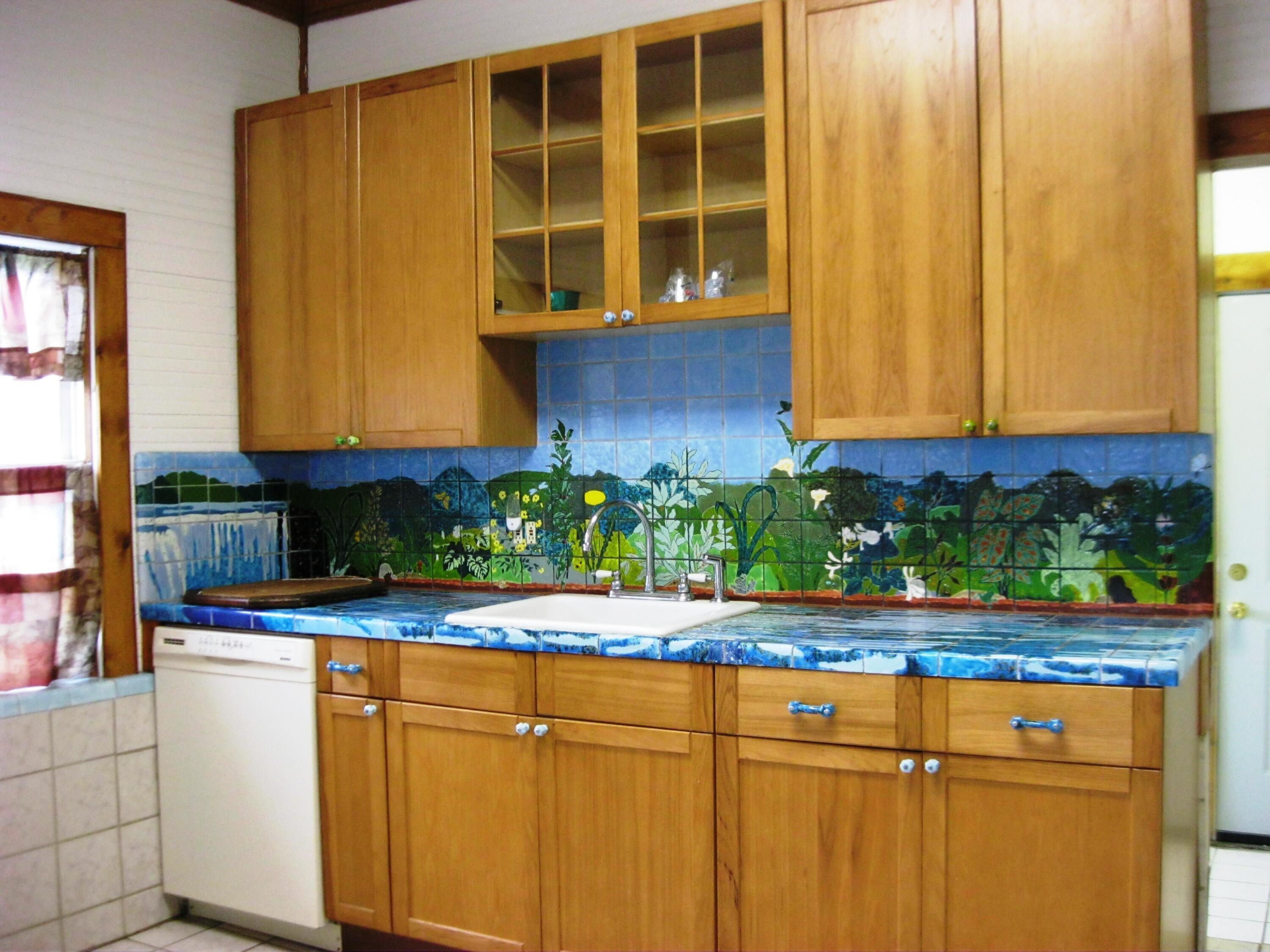19481 Gas Point Road Cottonwood, CA 96022 - Photo 8 of 17 Gas Point kitchen 2