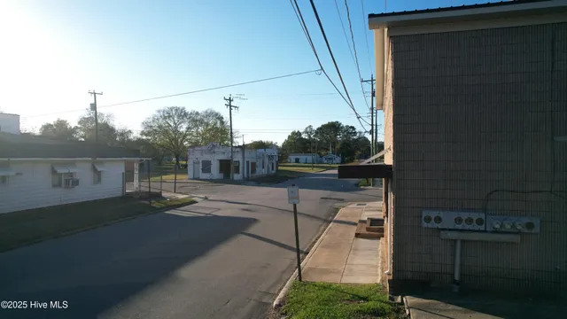 $249,000 | 300 Maple Street North, Ahoskie, NC 27910