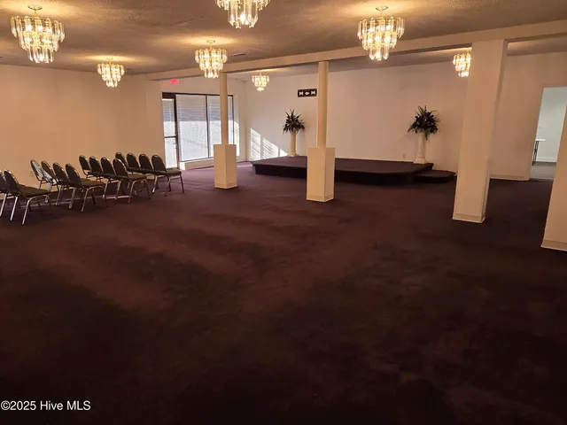 $249,000 | 300 Maple Street North, Ahoskie, NC 27910