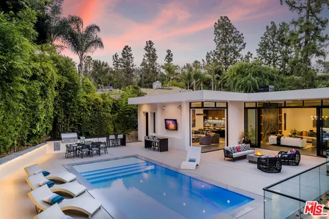 $14,600,000 | 1049 Loma Vista Drive, Beverly Hills, CA 90210