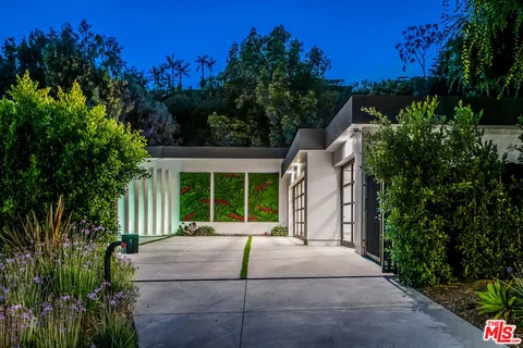 $14,600,000 | 1049 Loma Vista Drive, Beverly Hills, CA 90210