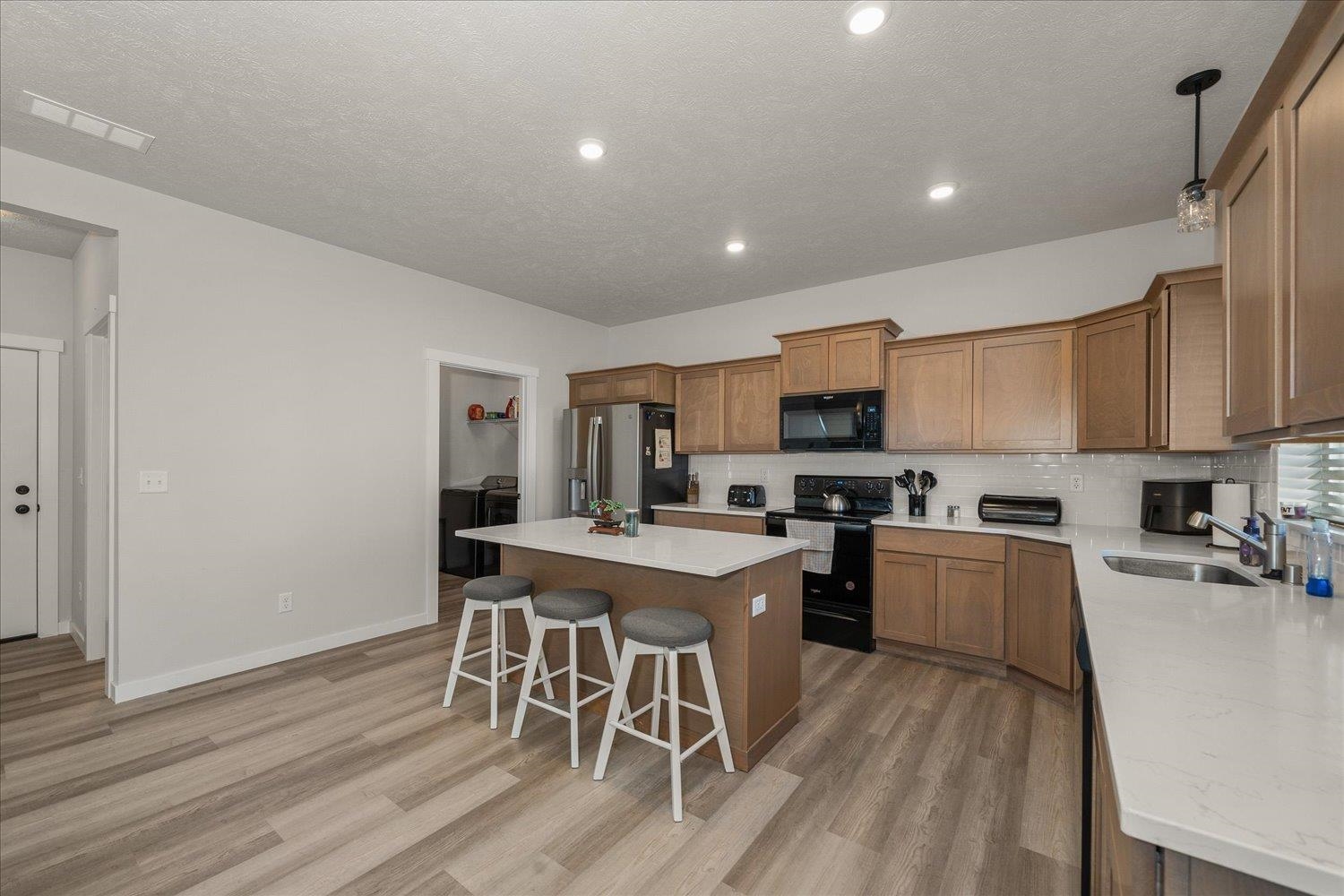 10504 West Lingonberry Road Cheney, WA 99004 - Photo 11 of 38