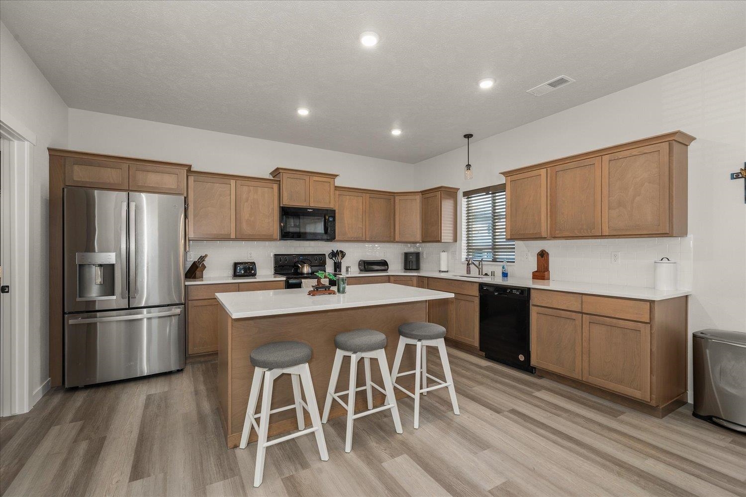 10504 West Lingonberry Road Cheney, WA 99004 - Photo 10 of 38