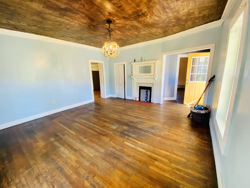 116 Cecil Vanhuss Road Elizabethton, TN 37643 - Photo 3 of 6 2