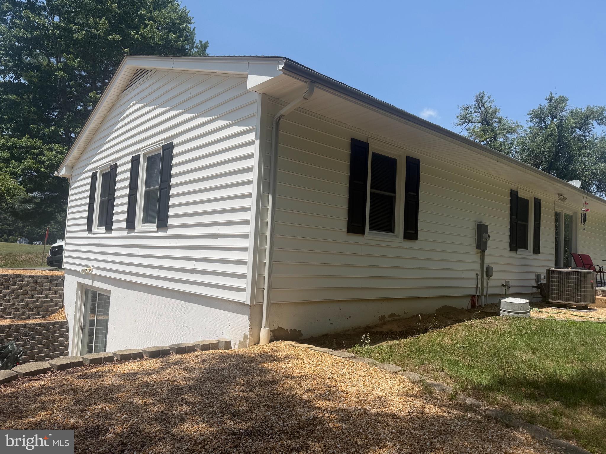 10143 Indiantown Road King George, VA 22485 - Photo 7 of 35 walkout rec room