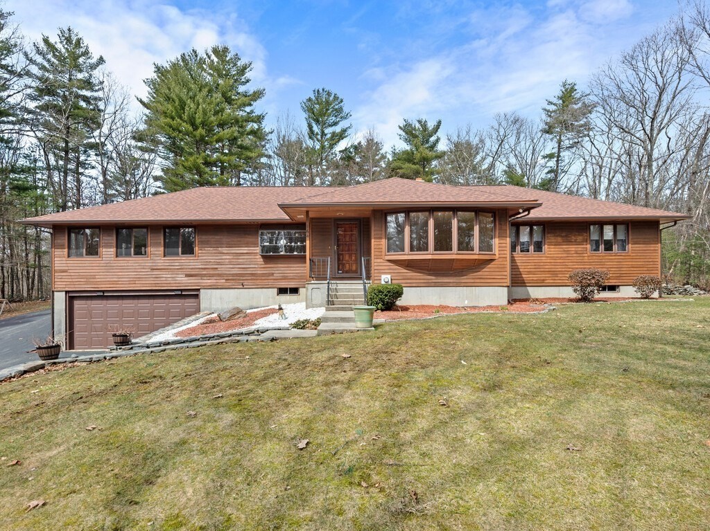 164 Berry Corner Road Charlton, MA 01507 - Photo 1 of 40 Gallery Image 1