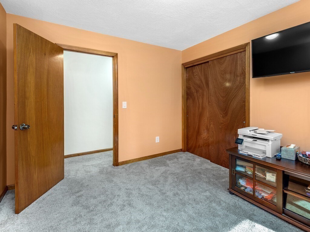 164 Berry Corner Road Charlton, MA 01507 - Photo 27 of 40 Gallery Image 27