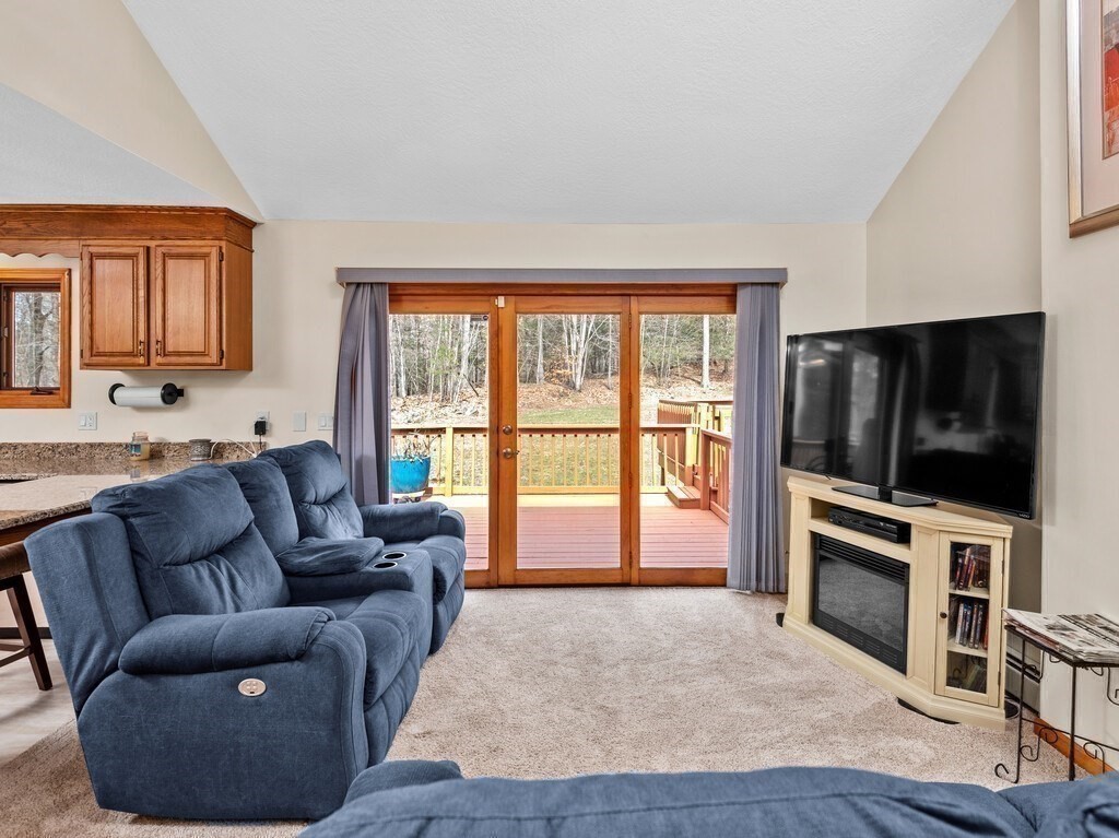 164 Berry Corner Road Charlton, MA 01507 - Photo 10 of 40 Gallery Image 10