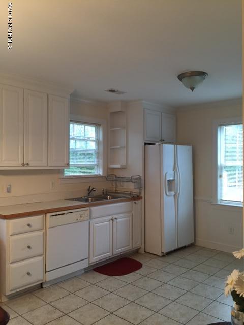 747 Edgewood Road Southport, NC 28461 - Photo 6 of 22 IMG_1423