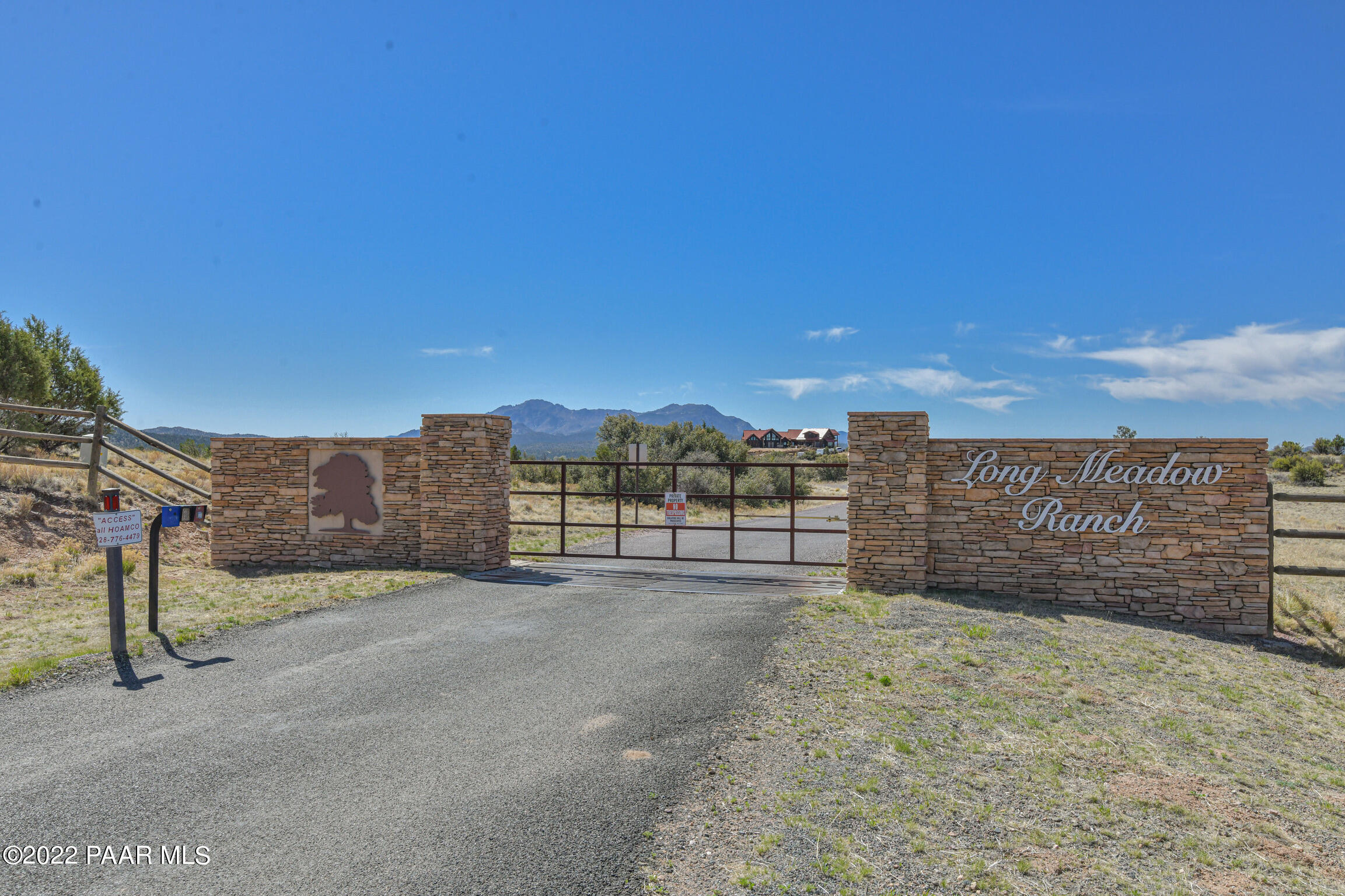 13600 North Pheasant Run Road Prescott, AZ 86305 - Photo 2 of 13 a view of a outdoor space with city view