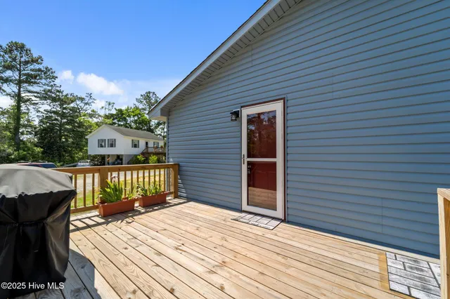$450,000 | 132 Ward Lane, Manteo, NC 27954