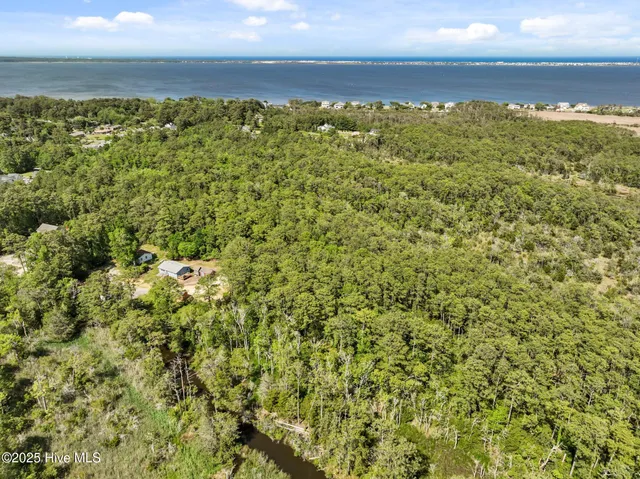 $450,000 | 132 Ward Lane, Manteo, NC 27954