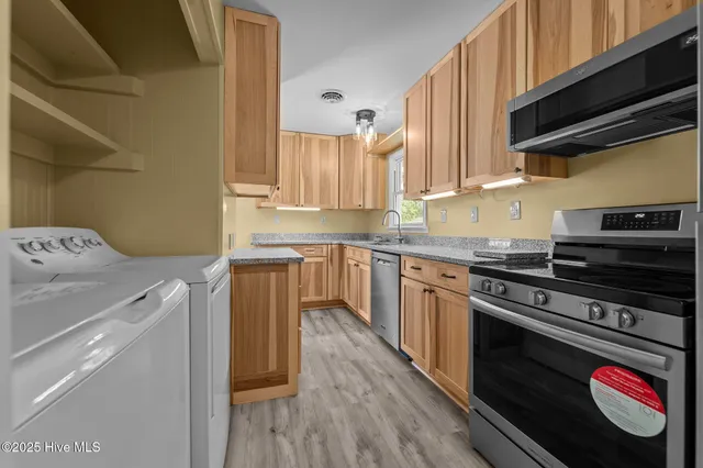 $450,000 | 132 Ward Lane, Manteo, NC 27954