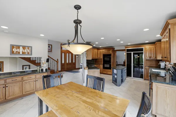 $1,249,000 | 33 West Eureka Avenue, Lemont, IL 60439