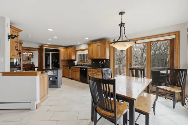 $1,249,000 | 33 West Eureka Avenue, Lemont, IL 60439
