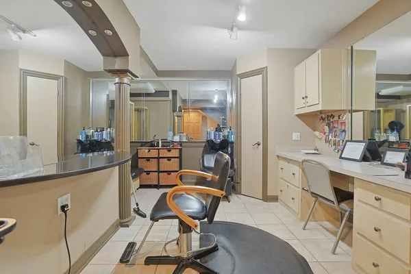 $1,249,000 | 33 West Eureka Avenue, Lemont, IL 60439