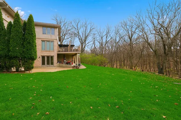 $1,249,000 | 33 West Eureka Avenue, Lemont, IL 60439