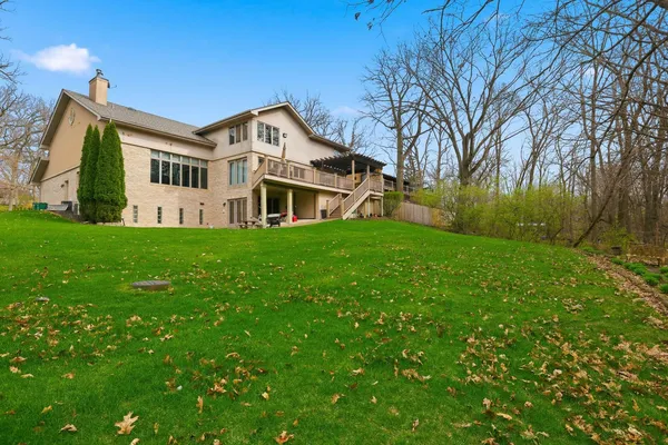 $1,100,000 | 33 West Eureka Avenue, Lemont, IL 60439