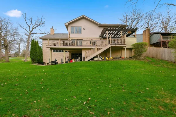 $1,100,000 | 33 West Eureka Avenue, Lemont, IL 60439