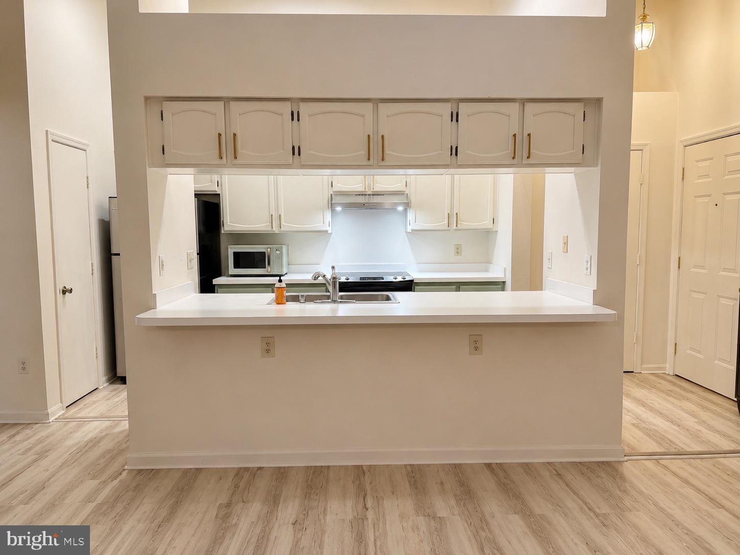2601 Camelback Lane, Unit 12 Silver Spring, MD 20906 - Photo 6 of 14 Kitchen