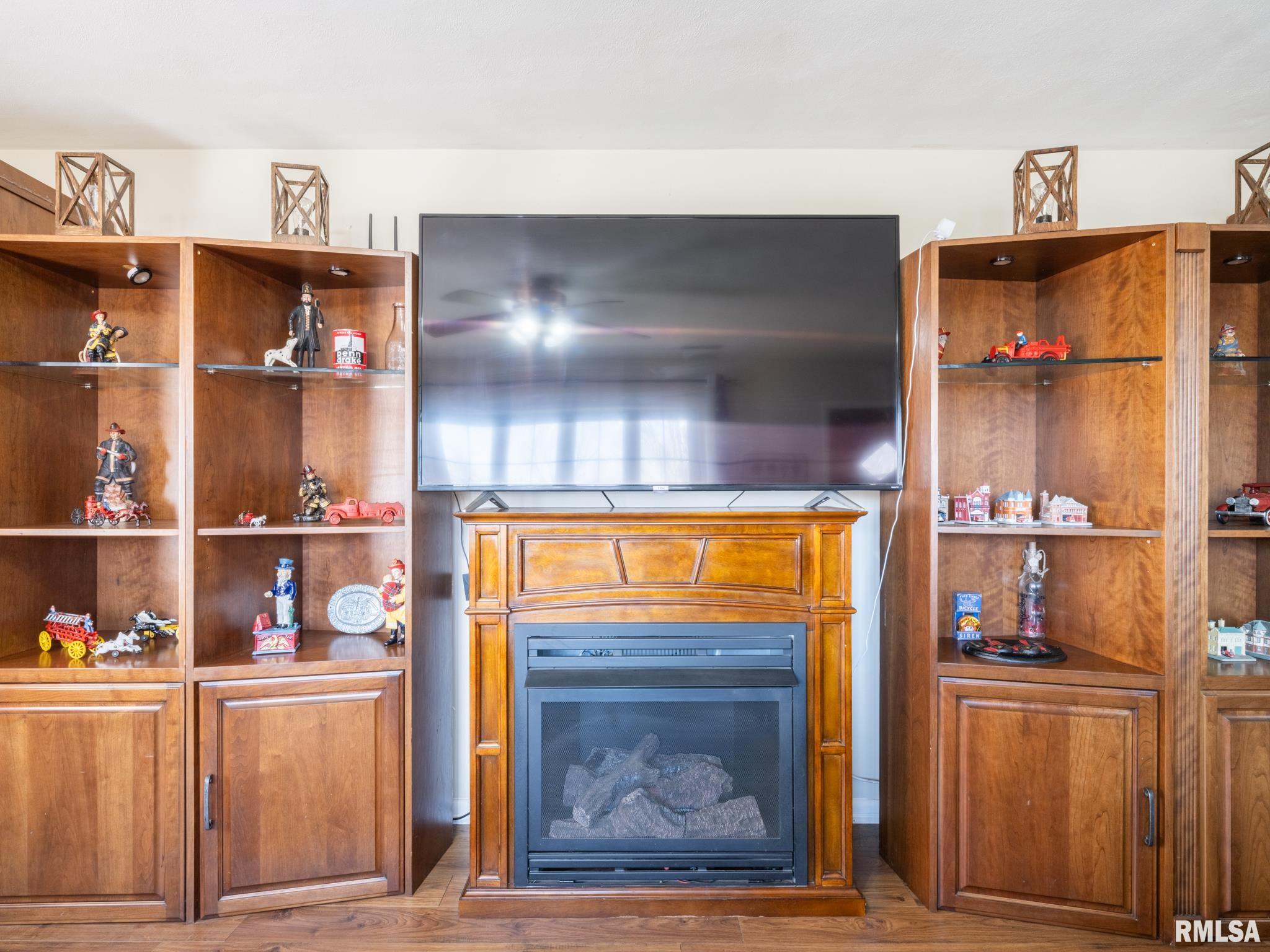 113 North 6th Street Dunlap, IL 61525 - Photo 6 of 55