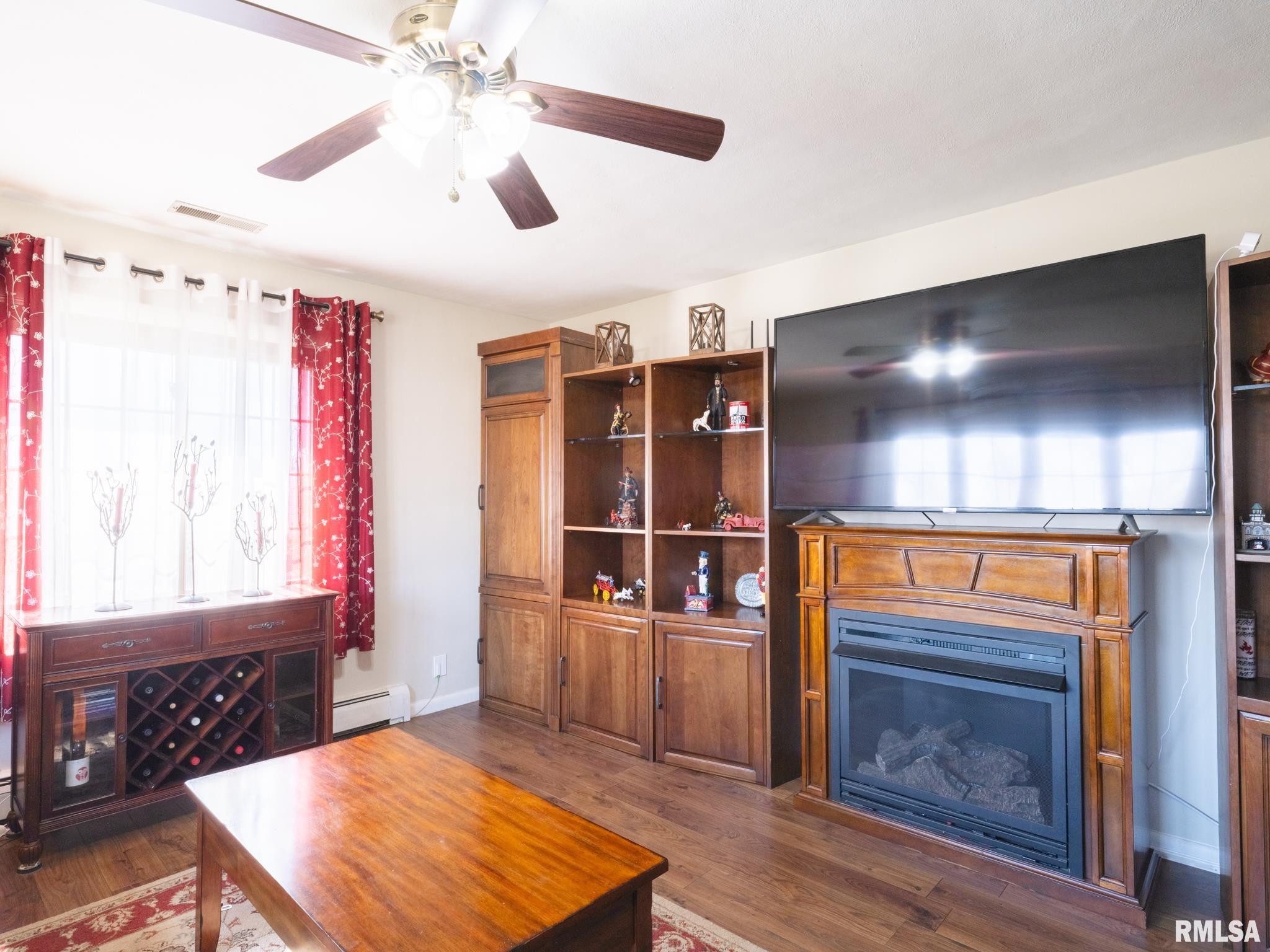 113 North 6th Street Dunlap, IL 61525 - Photo 7 of 55