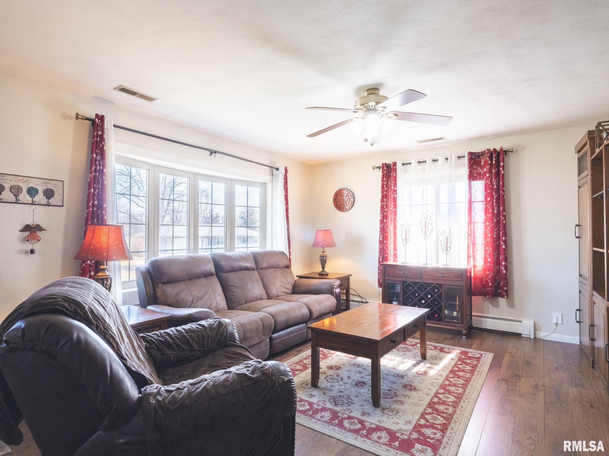 113 North 6th Street Dunlap, IL 61525 - Photo 8 of 55