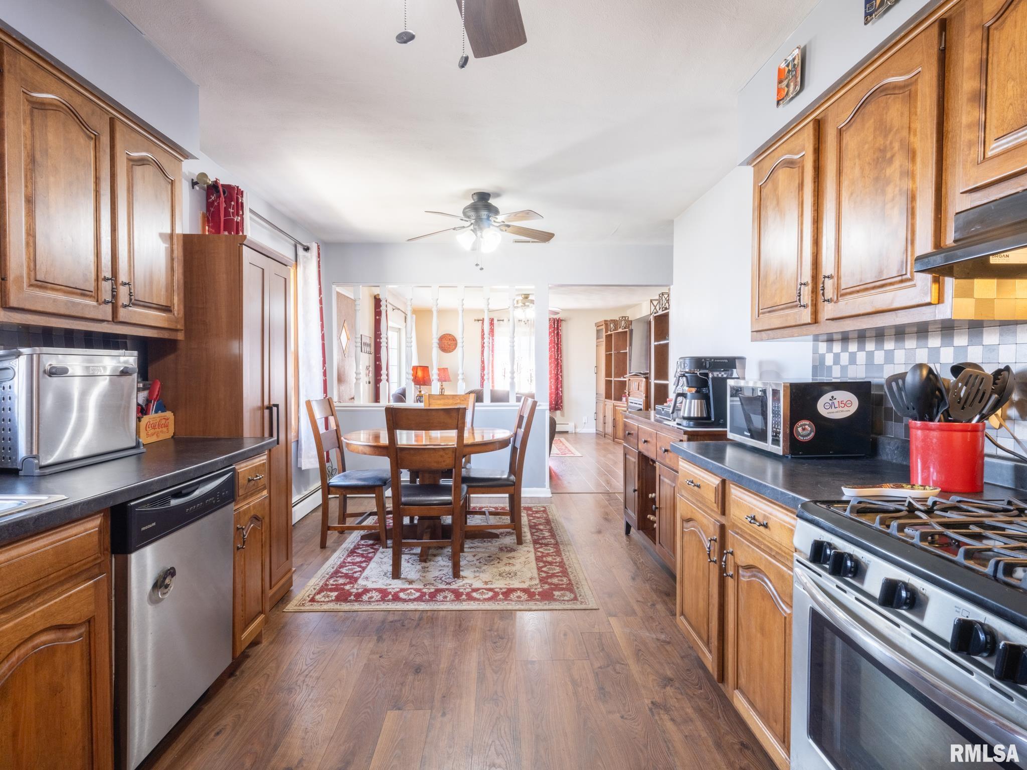 113 North 6th Street Dunlap, IL 61525 - Photo 10 of 55