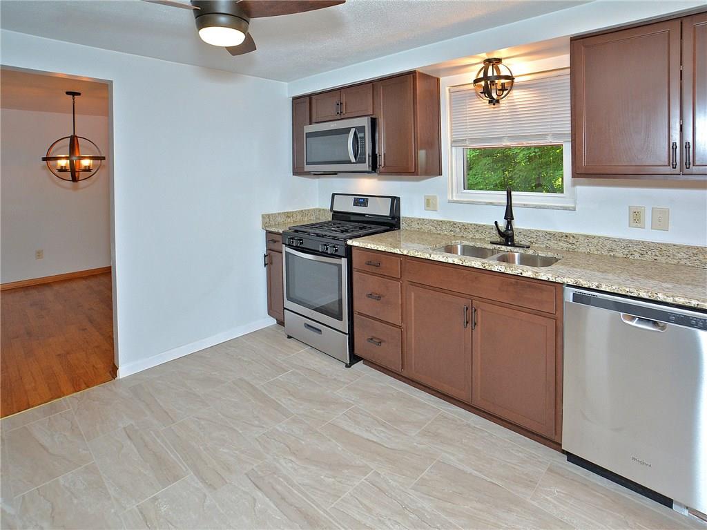 1049 Harvard Road Monroeville, PA 15146 - Photo 5 of 25 Gallery Image 5