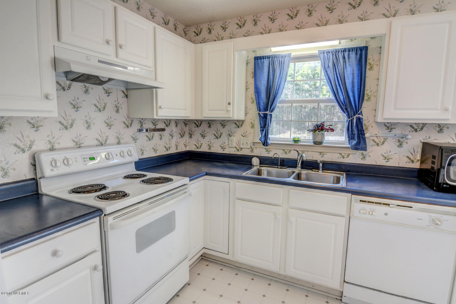 6507 Yellow Bell Road Wilmington, NC 28411 - Photo 10 of 24 6507 Yellow Bell Rd Wilmington-large-010