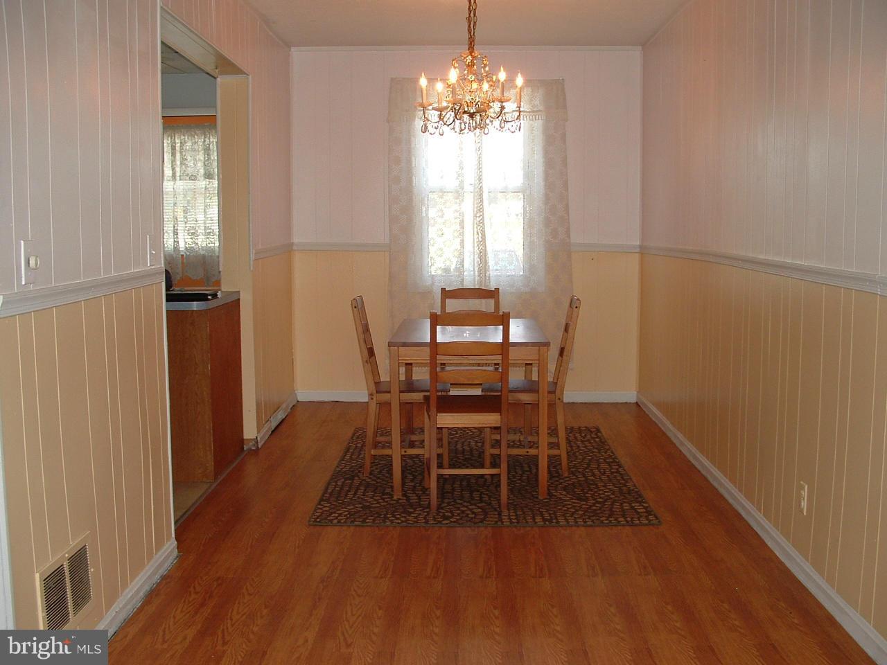 7337 Berkshire Road Baltimore, MD 21224 - Photo 3 of 18 Dining Room