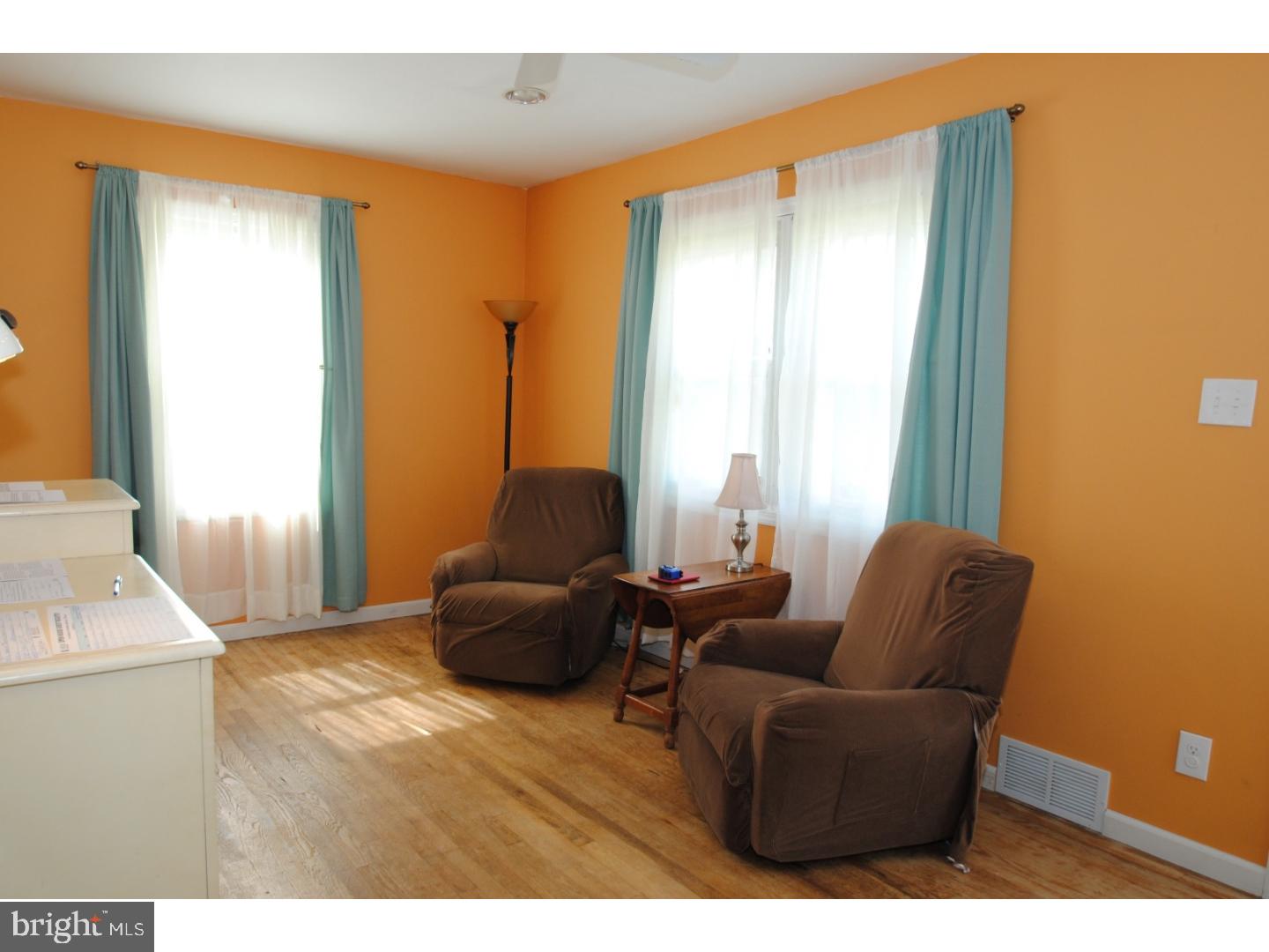 55 Collins Road Hamilton, NJ 08619 - Photo 4 of 14