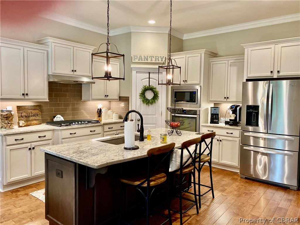 7560 Winding Jasmine Road Quinton, VA 23141 - Photo 9 of 23 Kitchen to fit all needs, family and friends are welcome