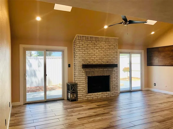 $2,400 | 3013 Carolyn Court, Bedford, TX 76021
