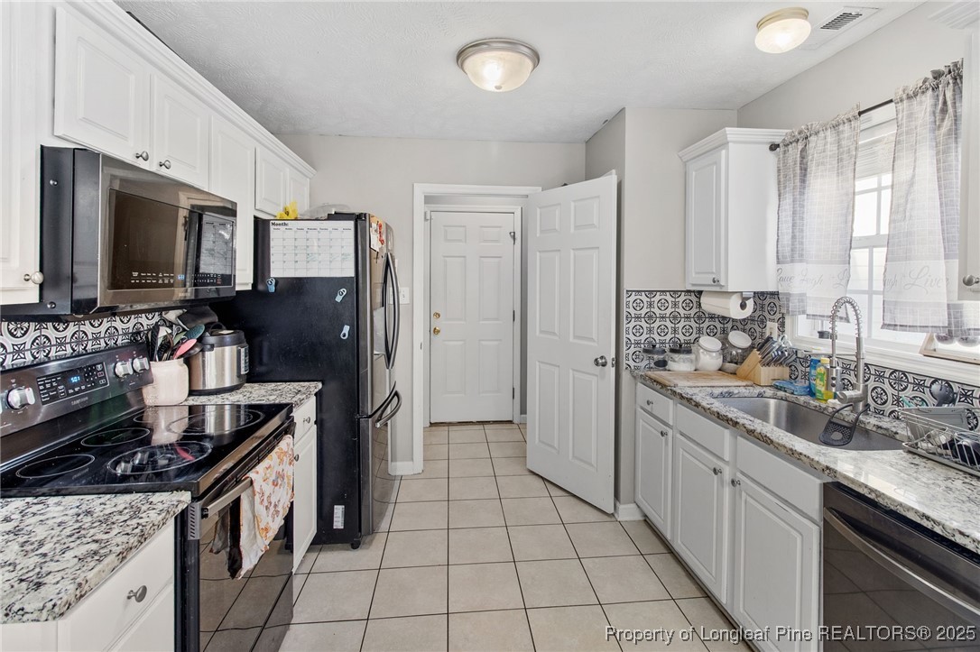 289 Rushmore Court Raeford, NC 28376 - Photo 14 of 35