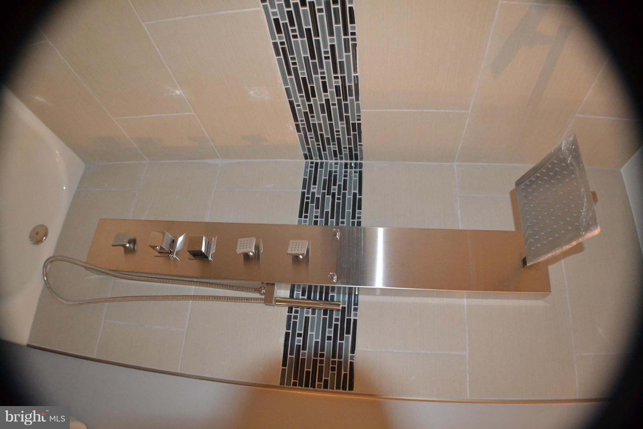 3404 Kimble Road Baltimore, MD 21244 - Photo 14 of 22 Bath (Master)