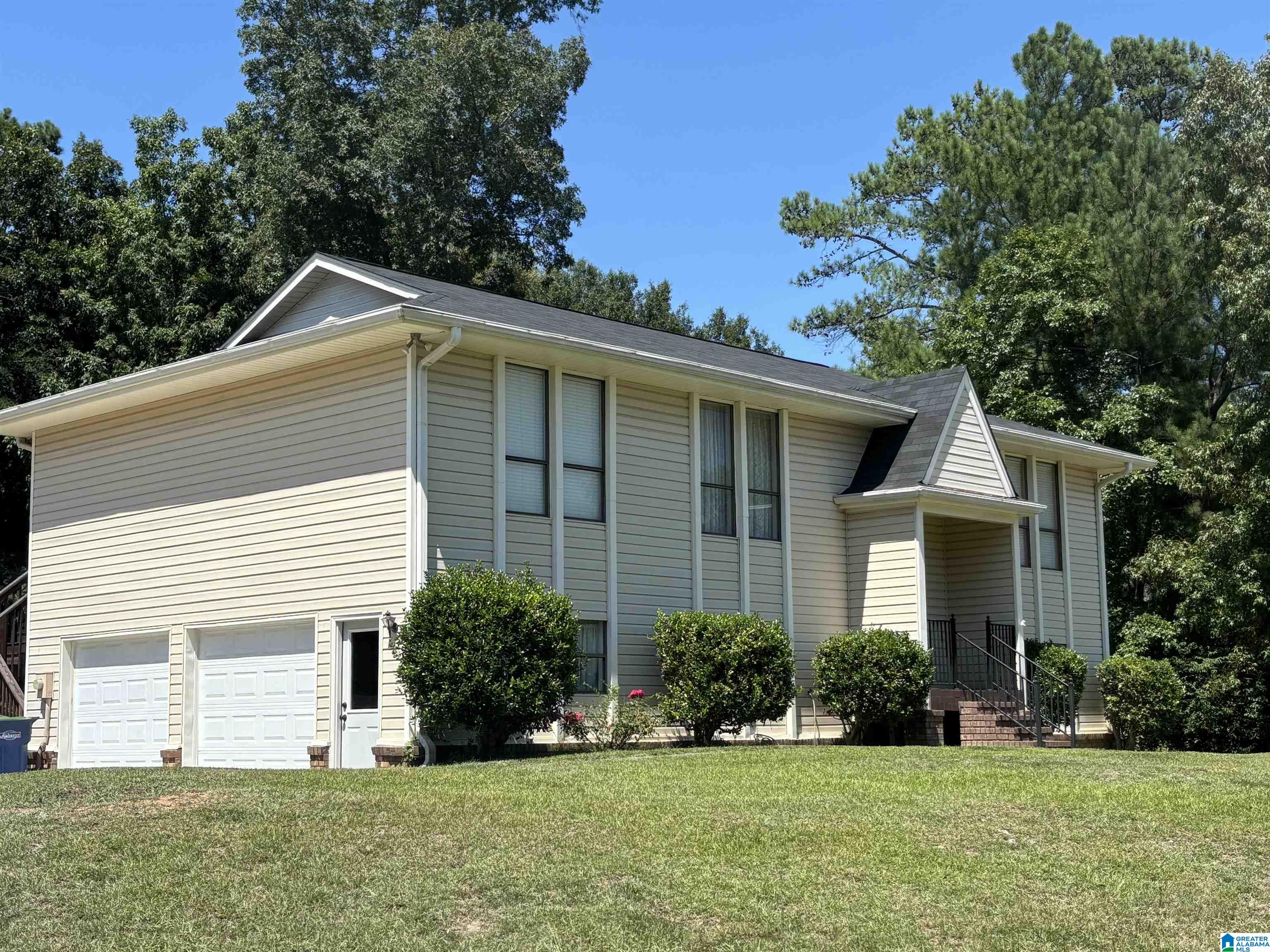 1320 Caribbean Circle Alabaster, AL 35007 - Photo 2 of 43