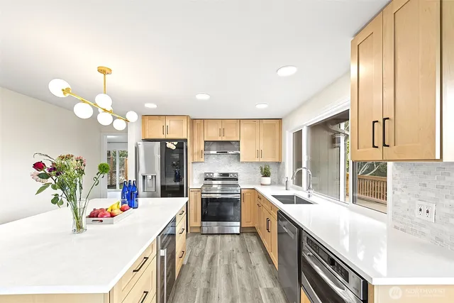 $2,599,990 | 110 174th Place Northeast, Bellevue, WA 98008