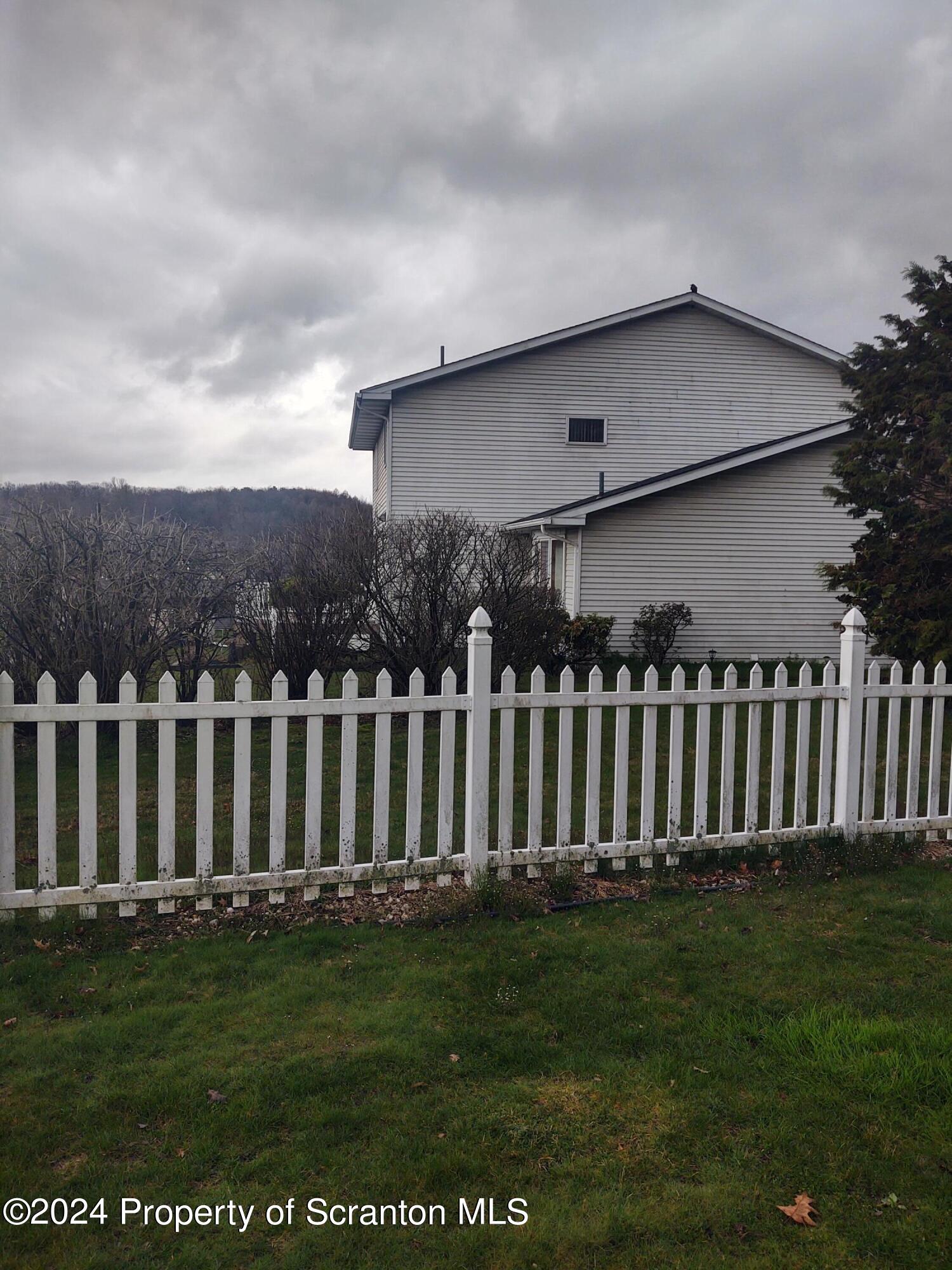 2 Keystone Road Wilkes Barre, PA 18706 - Photo 3 of 52 Gallery Image 3