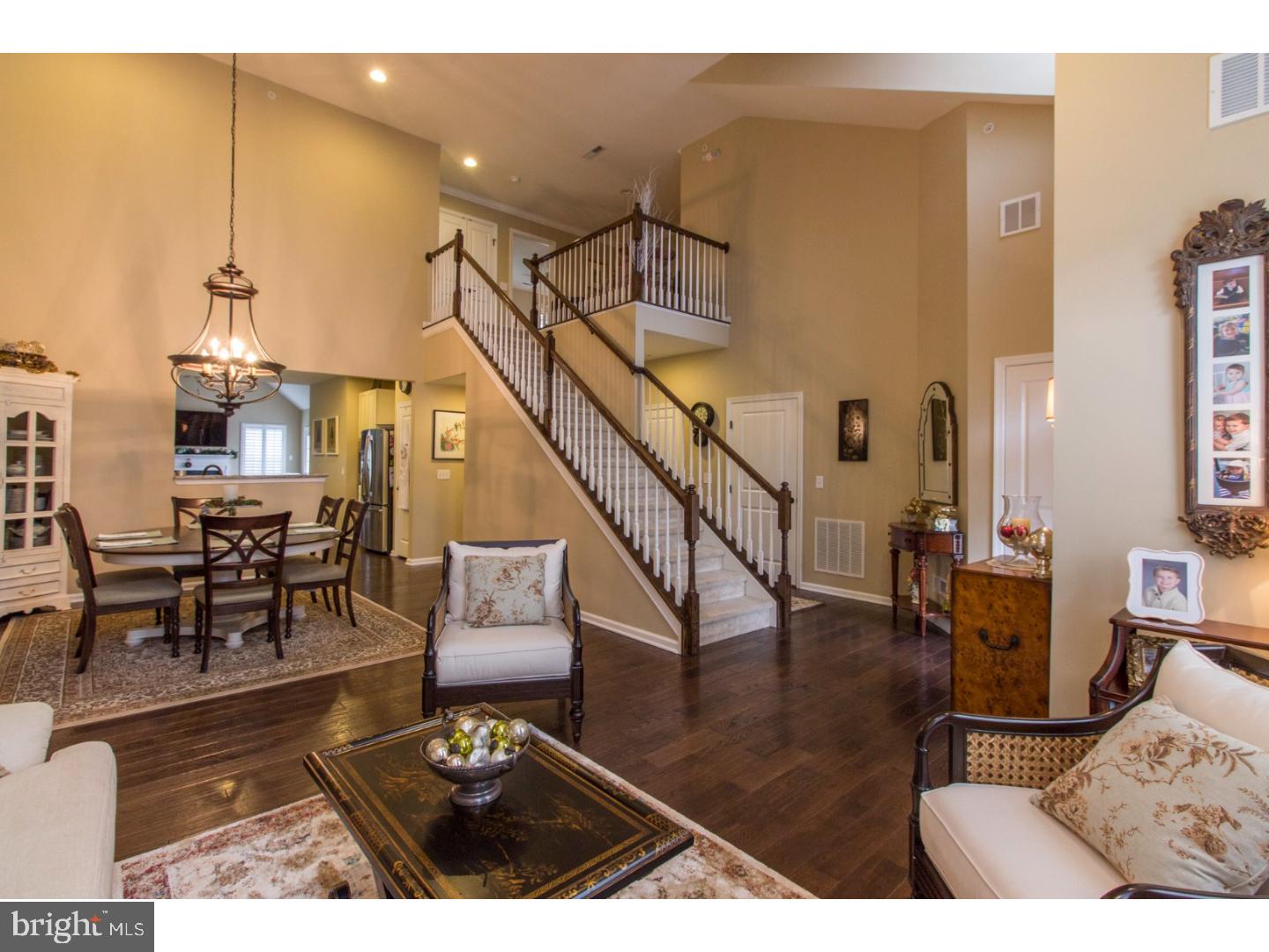 870 Reynards Run Blue Bell, PA 19422 - Photo 2 of 25 Living Room