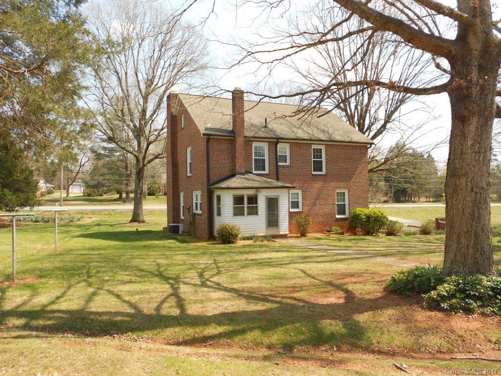 3697 Startown Road Newton, NC 28658 - Photo 4 of 24 Gallery Image 4