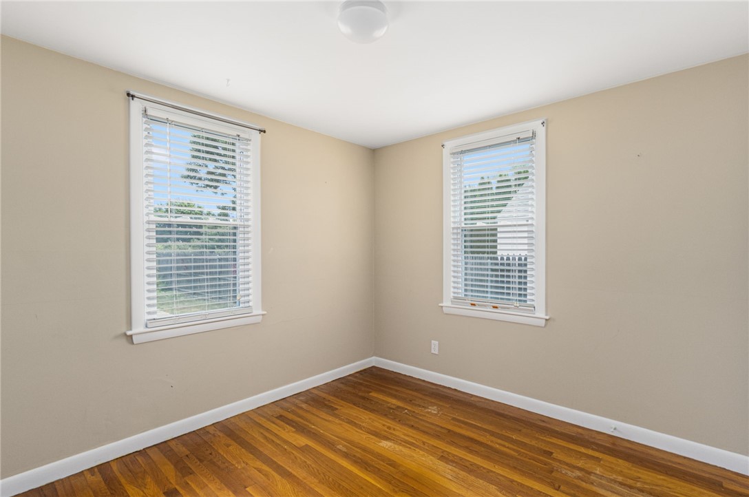 39 Gloria Street Pawtucket, RI 02861 - Photo 10 of 23 2 of 2 bedrooms