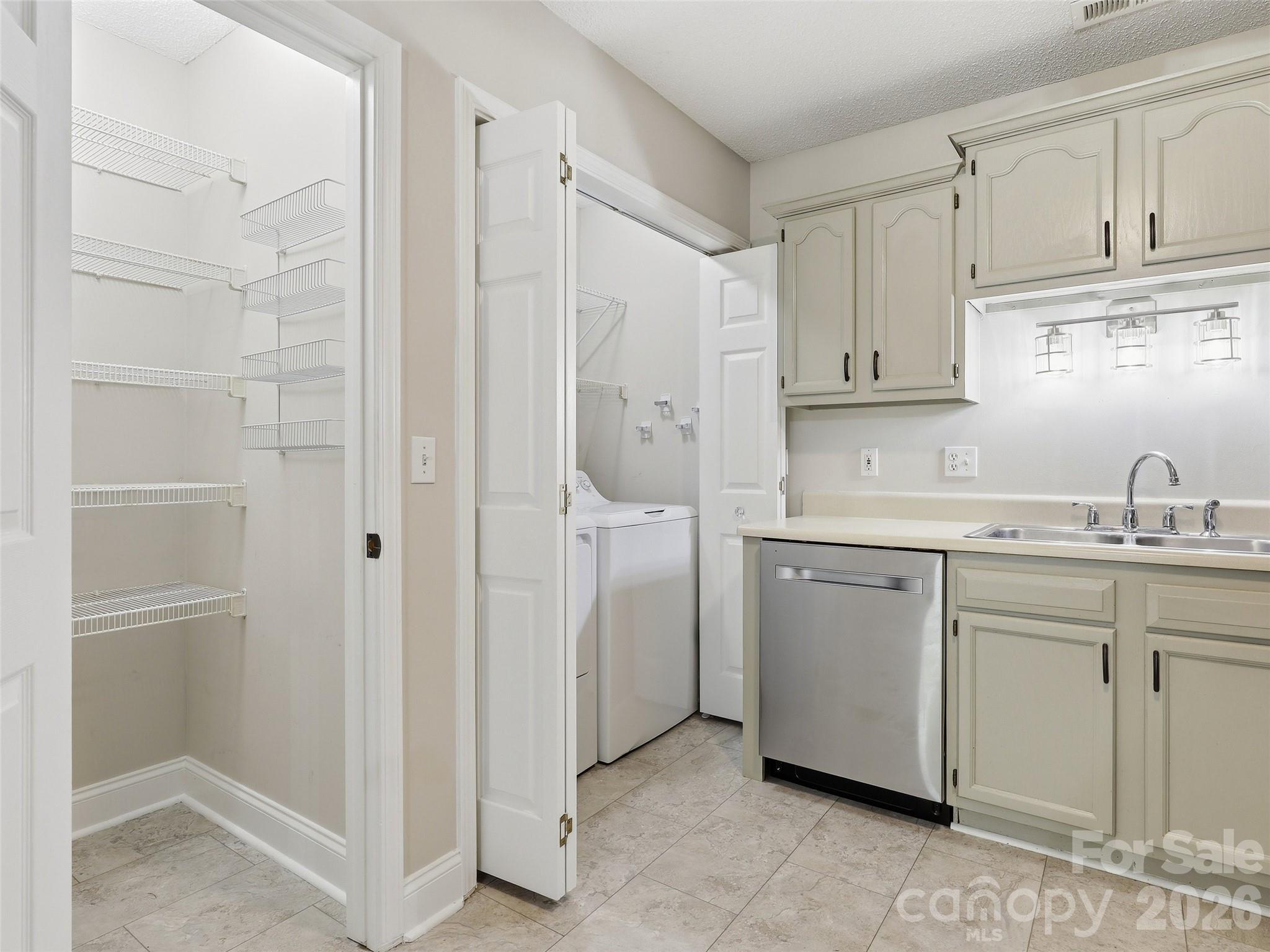 42 Queen Road, Unit D Candler, NC 28715 - Photo 13 of 39
