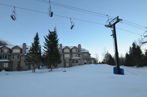 $695,000 | 81 Daybreak Drive, Unit I 103, Ludlow, VT 05149