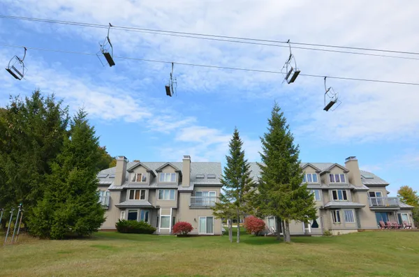 $695,000 | 81 Daybreak Drive, Unit I 103, Ludlow, VT 05149