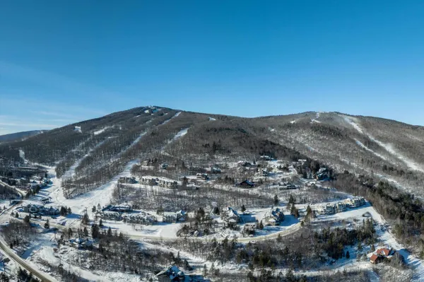 $695,000 | 81 Daybreak Drive, Unit I 103, Ludlow, VT 05149