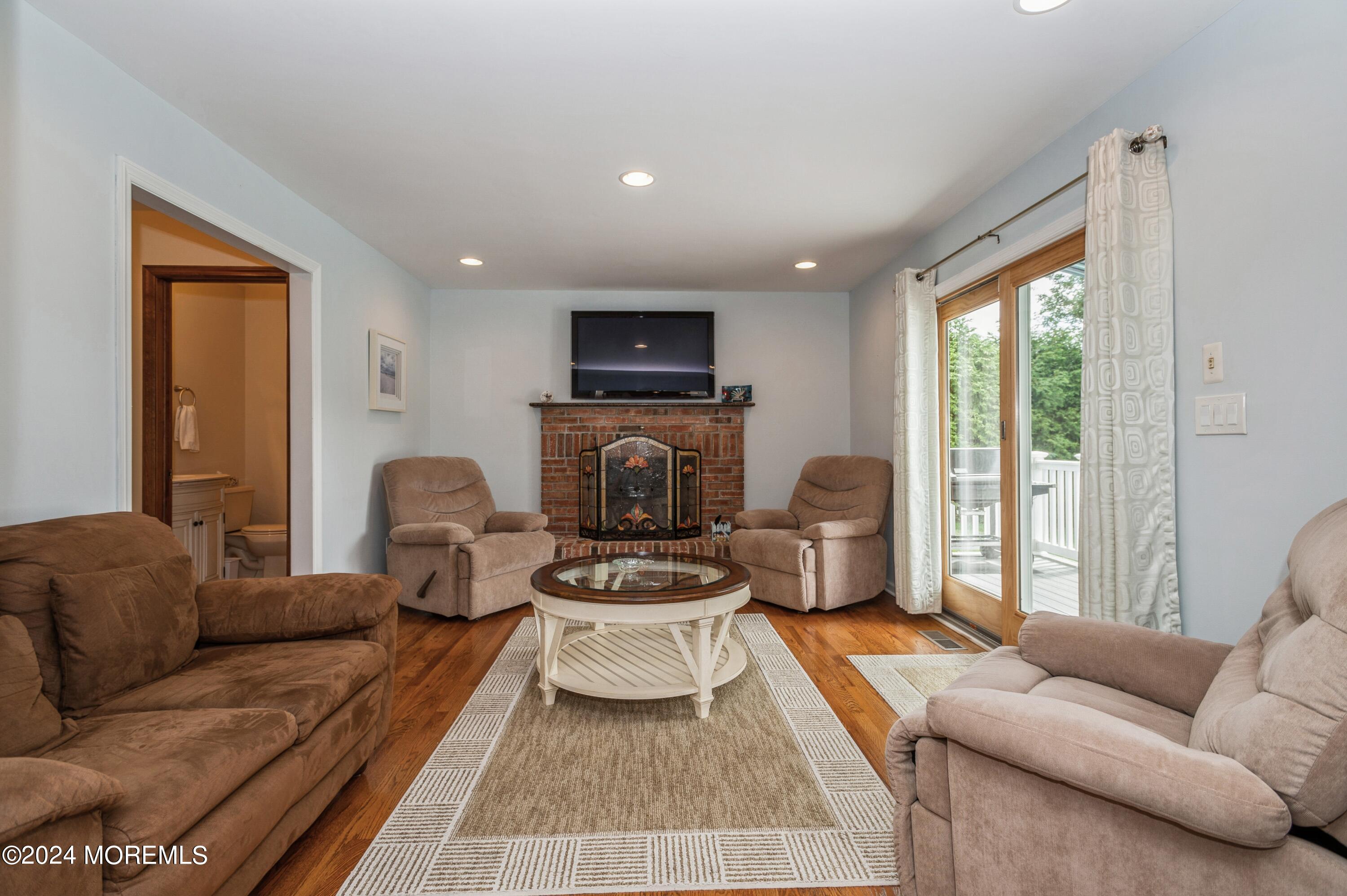 1208 Rue Avenue Point Pleasant, NJ 08742 - Photo 15 of 30 15_1208RueAve_3_FamilyRoom1stlevel_HiRes